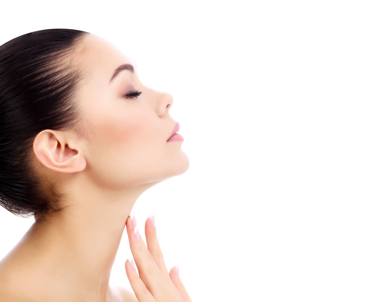 chin-threading-dubai-by-top-image-beauty-salon
