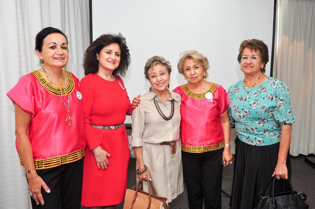 3-ursula-bolanos-cacho-alicia-velasco-mina-fernandez-y-flor-perez