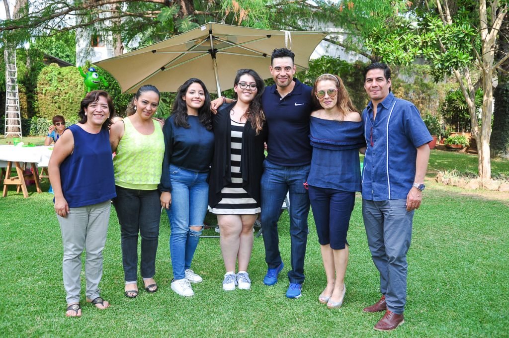 pilar-ramirez-carmen-boza-fernanda-y-claudia-perez-nemo-mariana-muro-y-ricardo-escobar